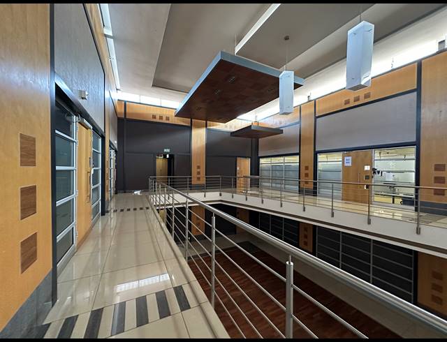297.90M² OFFICE TO LET IN HIGHVELD